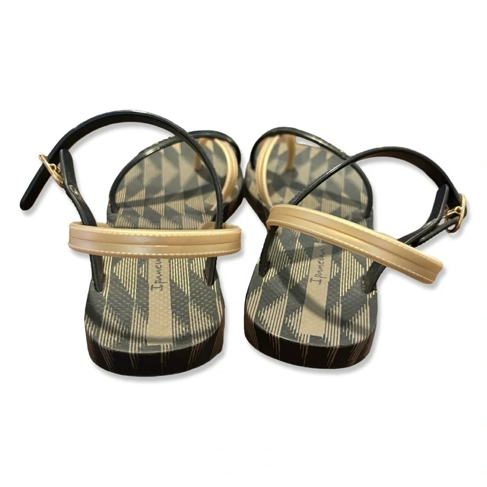 ⭐️IPANEMA Girls Gold and Black Strappy Sandals